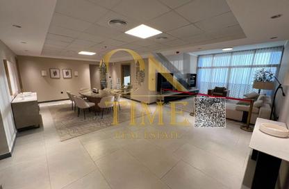 Apartment - 3 Bedrooms - 4 Bathrooms for rent in Corniche Tower - Ajman Corniche Road - Ajman