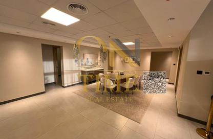 Apartment - 3 Bedrooms - 4 Bathrooms for rent in Corniche Tower - Ajman Corniche Road - Ajman