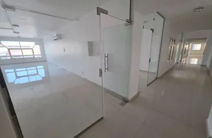 مكتب - غرفة نوم للايجار في مصفح الصناعية - مصفح - أبوظبي