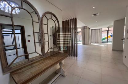 Villa - 4 - 7 for rent in West Yas - Yas Island - Abu Dhabi