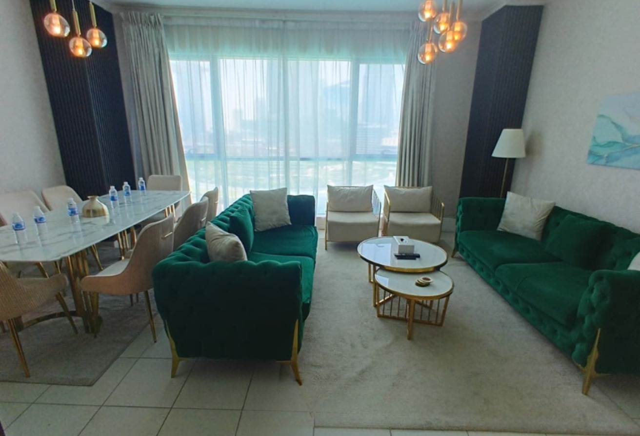 Luxury 3-Br| High-Floor | Bright and  Spacious