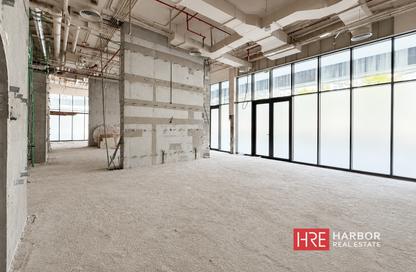 Shop - Studio for rent in SOL Bay - Business Bay - Dubai