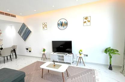 Apartment - 1 - 2 for sale in Al Khan Corniche - Al Khan - Sharjah