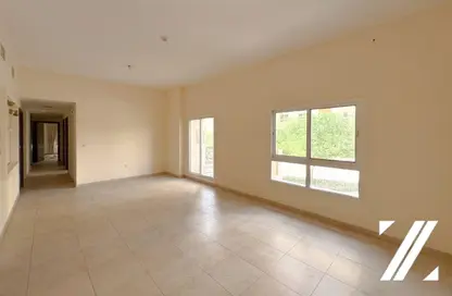 Apartment - 3 Bedrooms - 4 Bathrooms for sale in Al Thamam 11 - Al Thamam - Remraam - Dubai