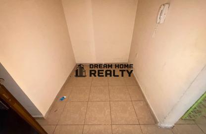 Apartment - 2 Bedrooms - 2 Bathrooms for rent in Al Qulaya'ah - Al Sharq - Sharjah Apartment - 2 Bedrooms - 2 Bathrooms for rent in Al Qulaya'ah - Al Sharq - Sharjah