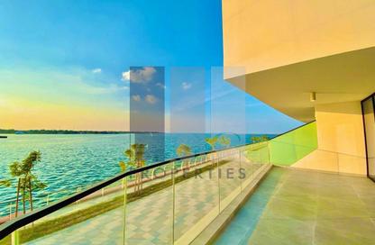 Townhouse - 4 - 6 for rent in Al Sail Tower - Al Dana - Al Raha Beach - Abu Dhabi