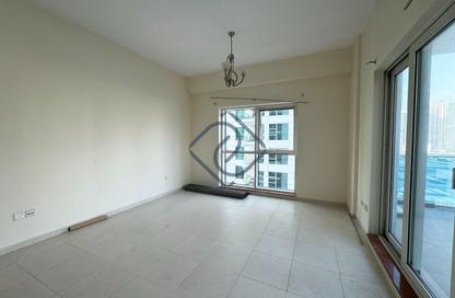 Apartment - 1 Bedroom - 1 Bathroom for rent in Cascades Tower - Dubai Marina - Dubai