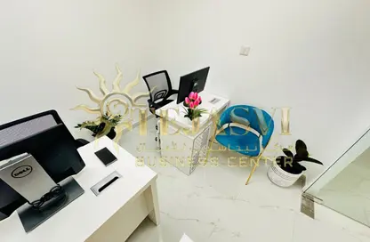 Office Space - Studio - 1 Bathroom for rent in Reem Residency - Al Karama - Dubai