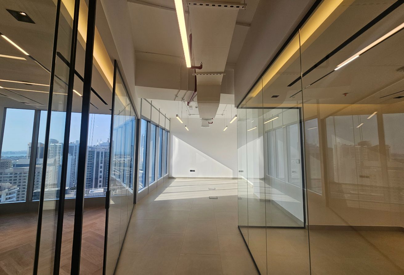 Studio office space in I Rise Tower, Barsha Heights (Tecom): 8
