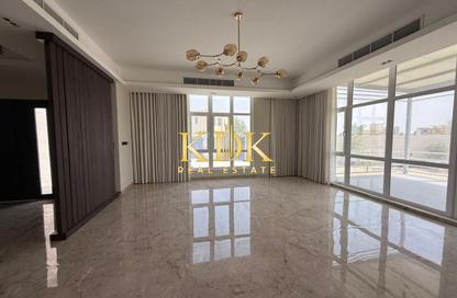 Villa - 4 Bedrooms - 5 Bathrooms for rent in Al Aweer 1 - Al Aweer - Dubai Villa - 4 Bedrooms - 5 Bathrooms for rent in Al Aweer 1 - Al Aweer - Dubai