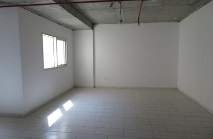 Office Space - Studio - 1 for rent in Al Garhoud - Dubai