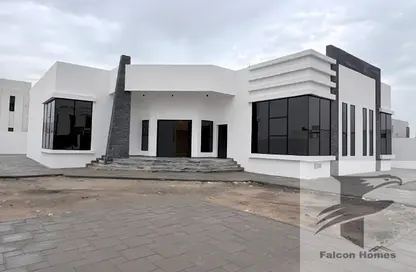 Villa - 4 Bedrooms - 5 Bathrooms for rent in Wadi Alshabak - Dubai