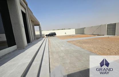 Villa - 4 Bedrooms - 4 Bathrooms for rent in Al Aweer 1 - Al Aweer - Dubai