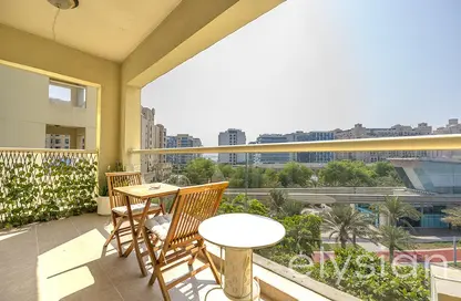 Apartment - 1 Bedroom - 2 Bathrooms for rent in Al Tamr - Shoreline Apartments - Palm Jumeirah - Dubai