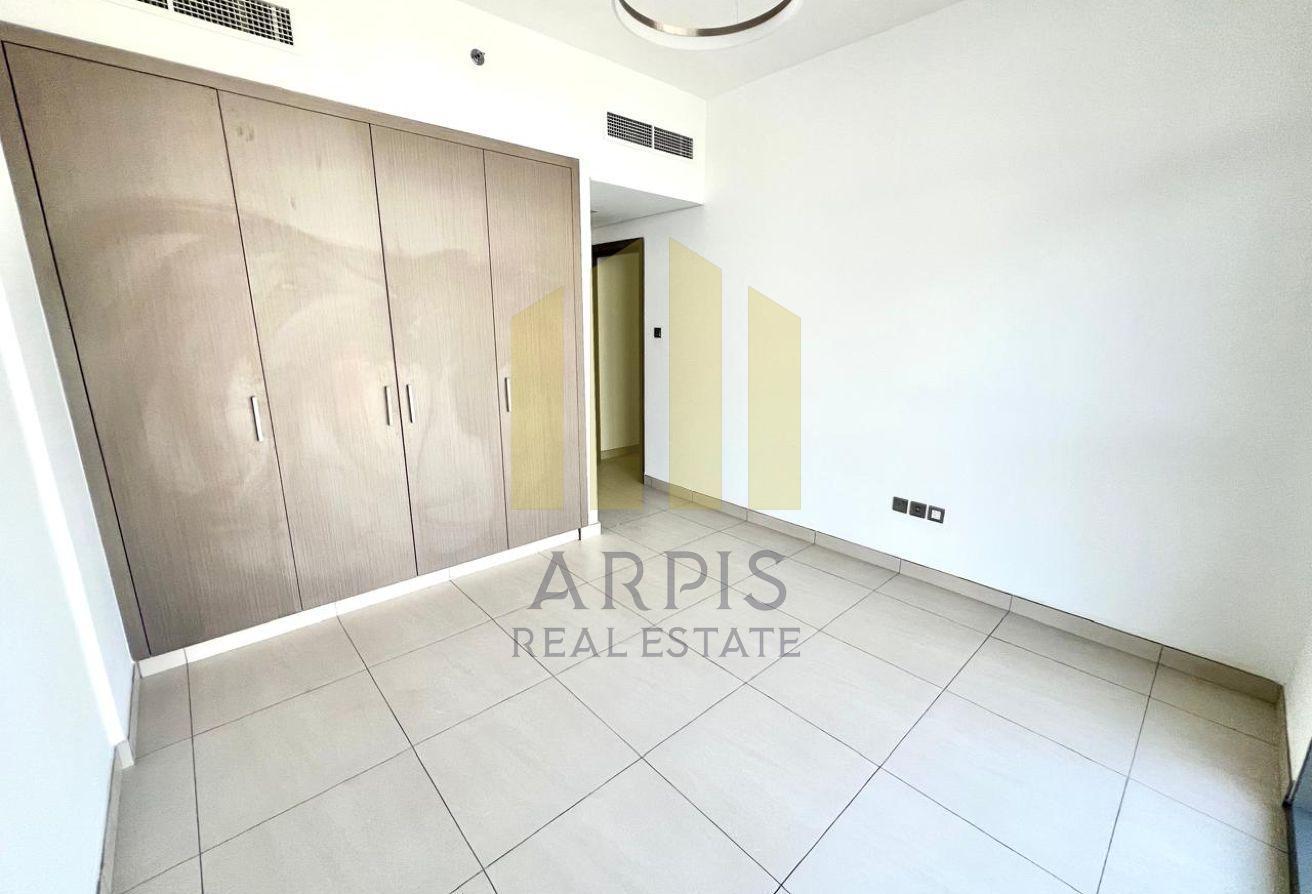 Modern 1BR | Balcony | Walk to Metro Station photo 6