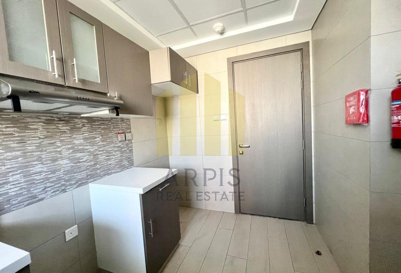 Modern 1BR | Balcony | Walk to Metro Station photo 5