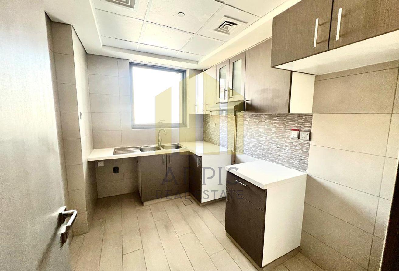 Modern 1BR | Balcony | Walk to Metro Station photo 3