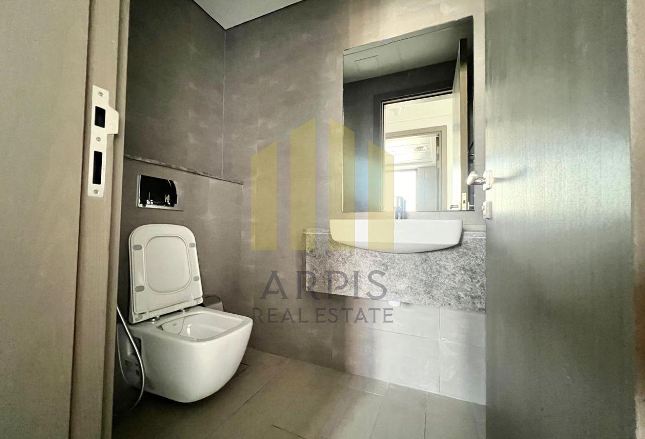 Modern 1BR | Balcony | Walk to Metro Station photo 16
