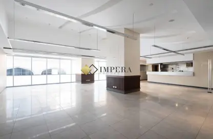 Retail - Studio - 1 Bathroom for rent in Jumeirah Beach Residence - Dubai