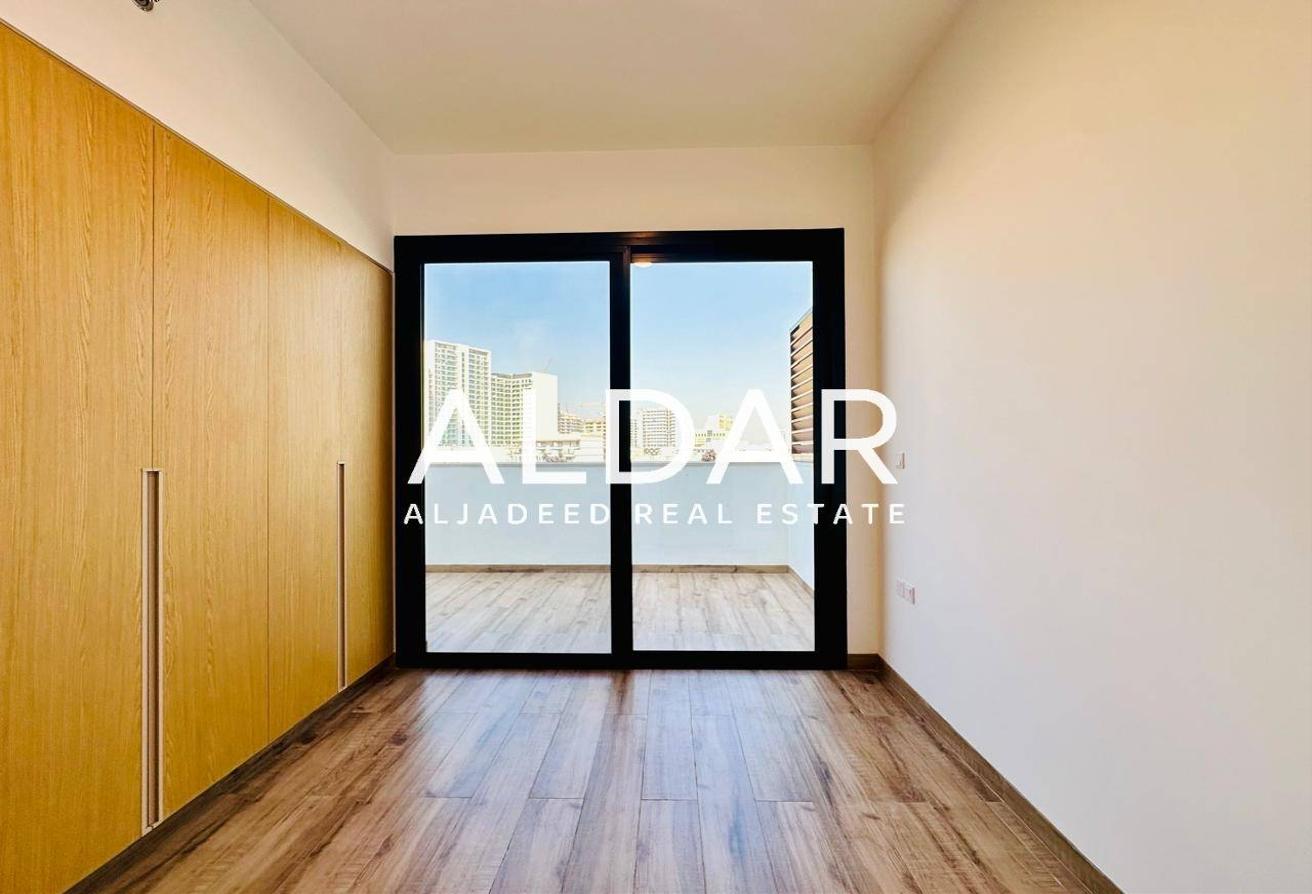 Brand New | Park View | Fitted Kitchen | Spacious photo 4