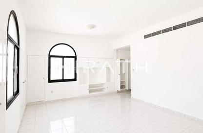 Villa - 4 Bedrooms - 4 Bathrooms for rent in Umm Suqeim 1 Villas - Umm Suqeim 1 - Umm Suqeim - Dubai Villa - 4 Bedrooms - 4 Bathrooms for rent in Umm Suqeim 1 Villas - Umm Suqeim 1 - Umm Suqeim - Dubai