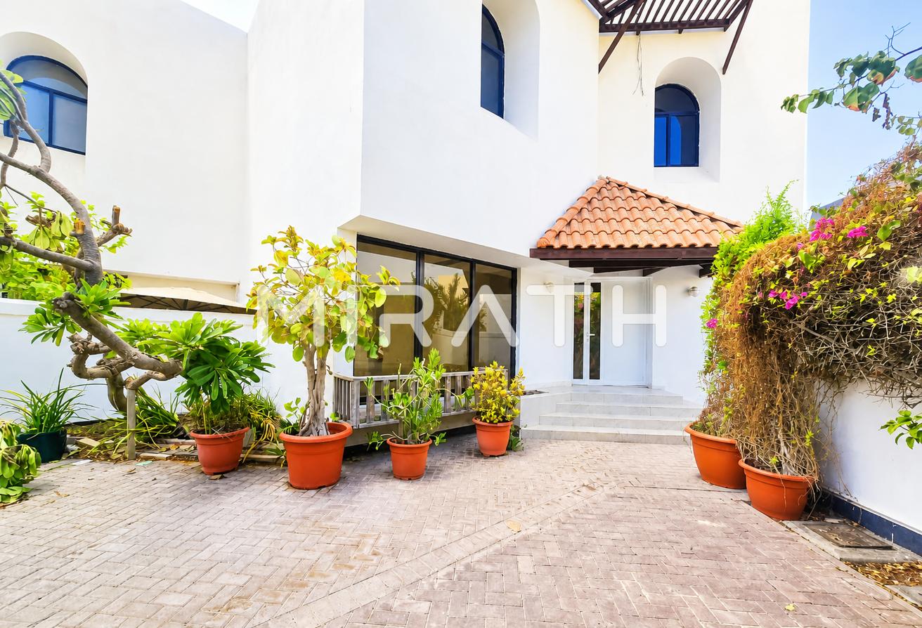 SPACIOUS VILLA WITH PRIVATE GARDEN & POOL photo 12