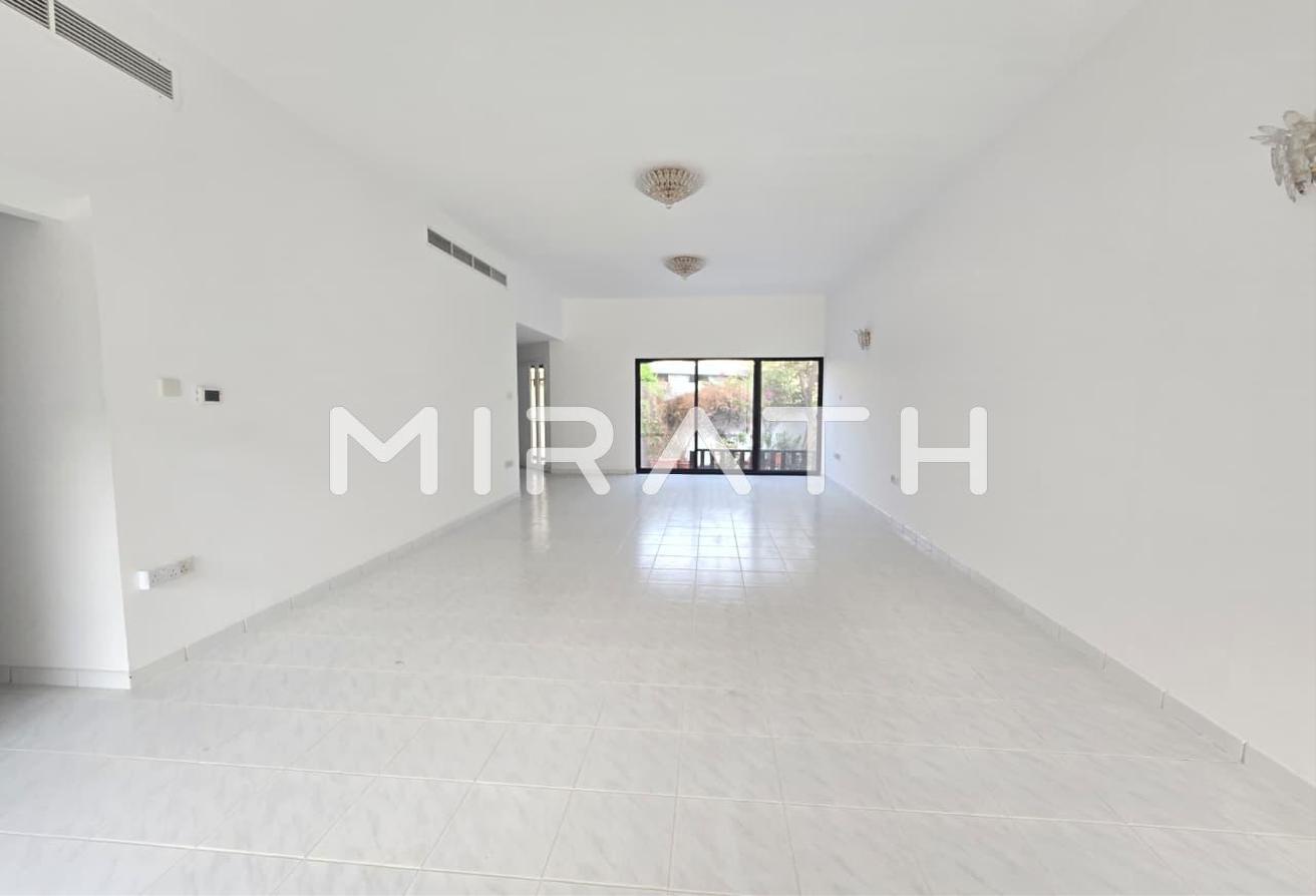 SPACIOUS VILLA WITH PRIVATE GARDEN & POOL photo 5