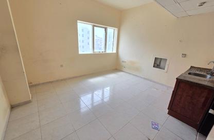 Apartment - Studio - 1 Bathroom for rent in Fire Station Road - Muwaileh - Sharjah Apartment - Studio - 1 Bathroom for rent in Fire Station Road - Muwaileh - Sharjah