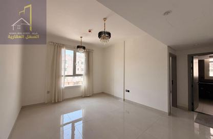 Apartment - 1 - 1 for rent in Muweileh Community - Muwaileh Commercial - Sharjah