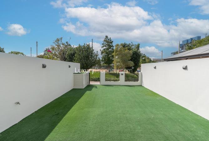 70258700 - Property Image 3