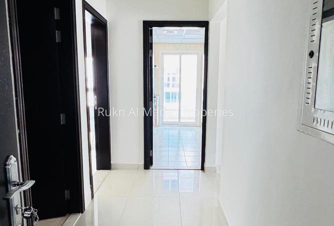 Premium 2BHK |80k| Gym & Covered Free Parking photo 3