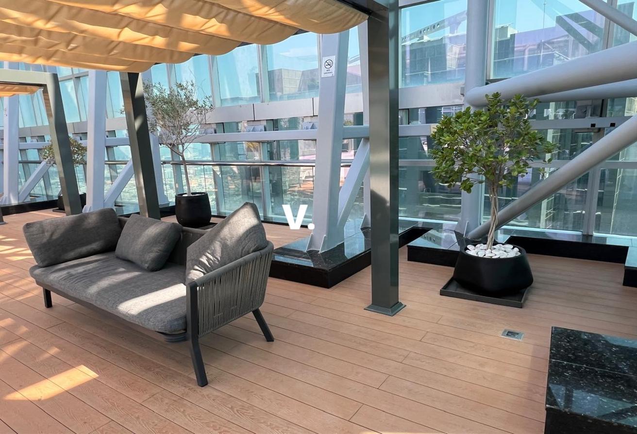 Great Offer | Spacious Layout | Close to Metro photo 17