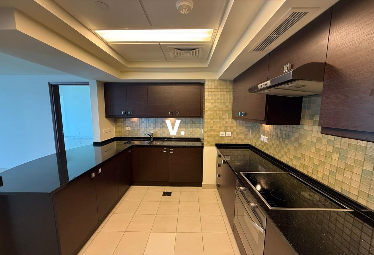 Great Offer | Spacious Layout | Close to Metro photo 7