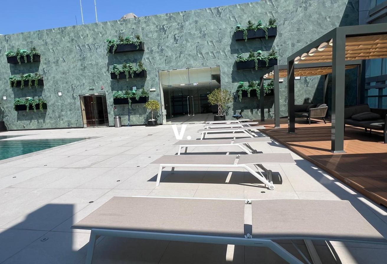 Great Offer | Spacious Layout | Close to Metro photo 11