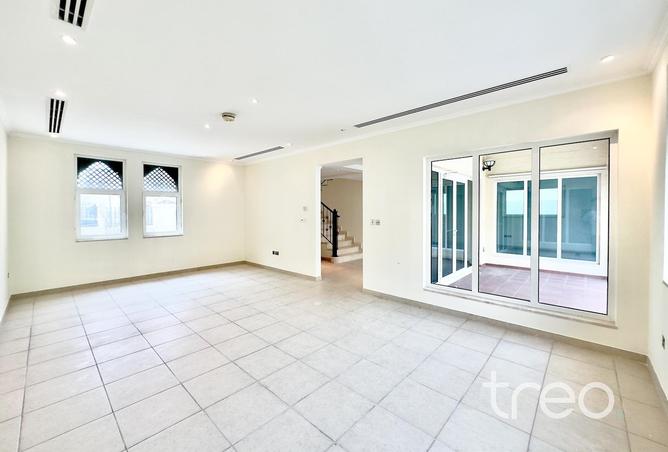 87887643 - Property Image 2