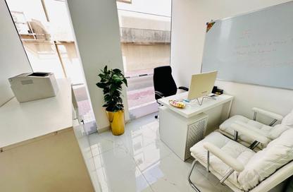 مكتب - استوديو - 1 للايجار في ريم ريزدنسي - الكرامة - بر دبي - دبي