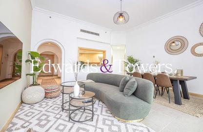Apartment - 2 Bedrooms - 3 Bathrooms for rent in Al Khudrawi - Shoreline Apartments - Palm Jumeirah - Dubai