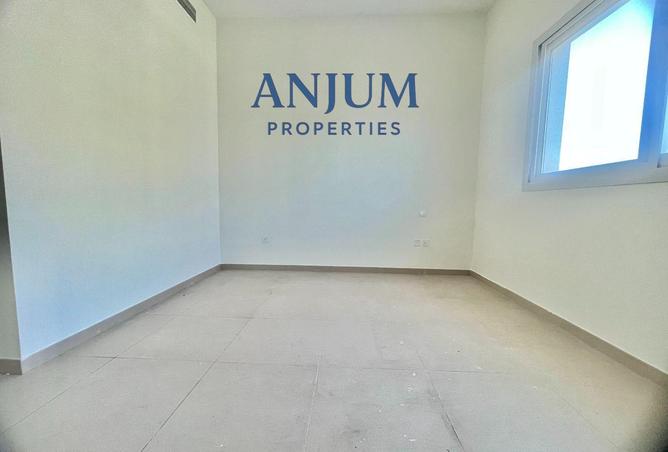 71100969 - صورة العقار 3