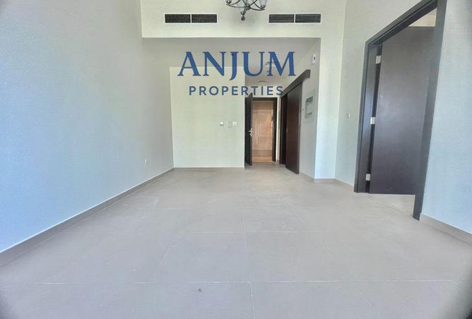 71100969 - صورة العقار 2