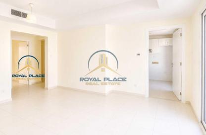 Villa - 2 Bedrooms - 2 Bathrooms for rent in Springs 11 - The Springs - Dubai