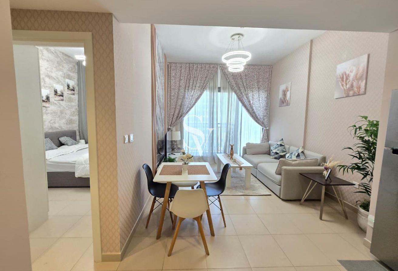 Beautifully Furnished Apartment | UNA Town Square photo 11