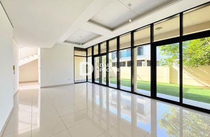 Townhouse - 3 - 4 for rent in Richmond - Damac Hills - Dubai Townhouse - 3 - 4 for rent in Richmond - Damac Hills - Dubai