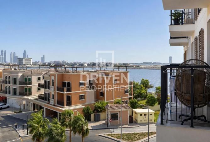 Open Skyline Views | Sophisticated Living
