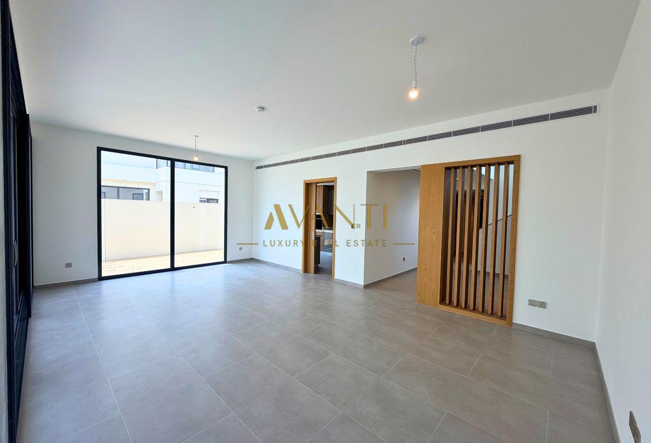 Massive 5BR Villa | Huge Plot | Vaastu Compliant photo 2