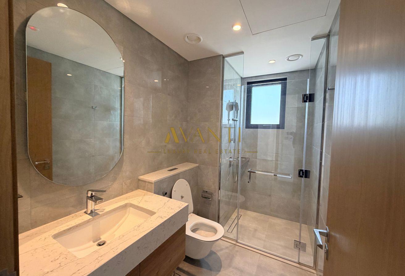 Massive 5BR Villa | Huge Plot | Vaastu Compliant photo 5