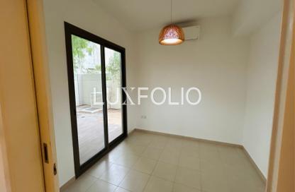Townhouse - 4 - 4 for rent in Hayat Townhouses - Town Square - Dubai