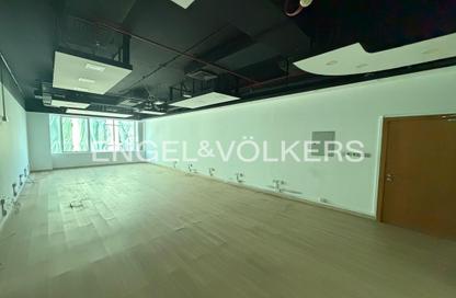 Office Space - Studio - 1 Bathroom for rent in Capital Golden Tower - Business Bay - Dubai