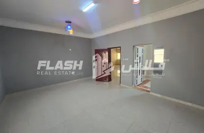 Villa - 4 Bedrooms - 6 Bathrooms for rent in Al Dhait North - Al Dhait - Ras Al Khaimah