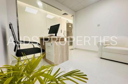 Office Space - Studio - 1 Bathroom for rent in Silver Home Building - Hor Al Anz - Deira - Dubai