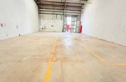 Warehouse - Studio - 1 Bathroom for rent in Umm Al Thuoob - Umm Al Quwain